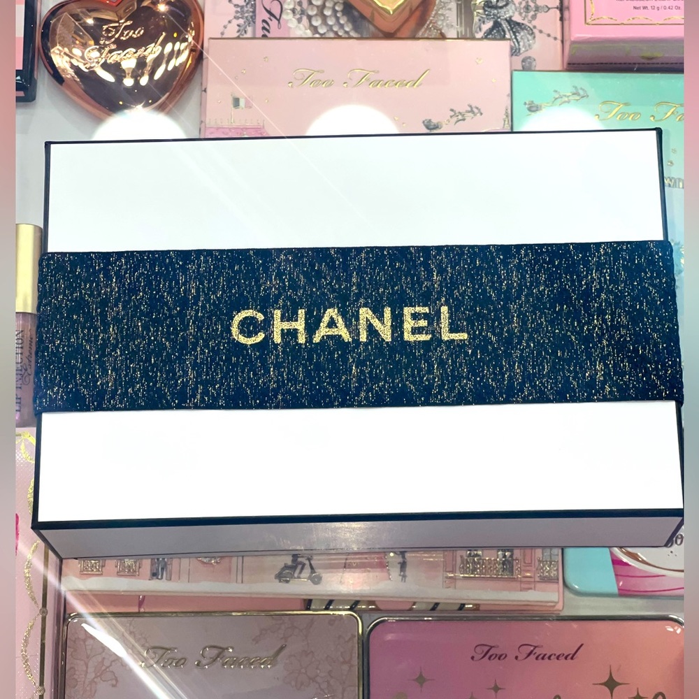 CHANEL Gift Box 💝😍